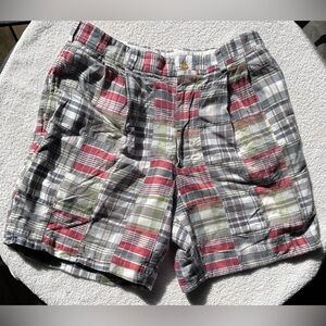 33x7” Bills Khakis madras shorts. Pleated, deep pockets heavy cotton EUC-mint.